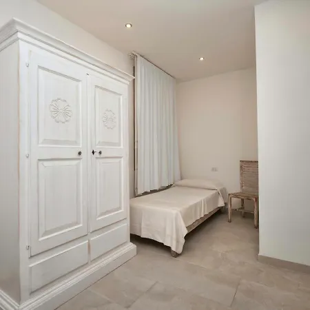 Iside 3* אולביה